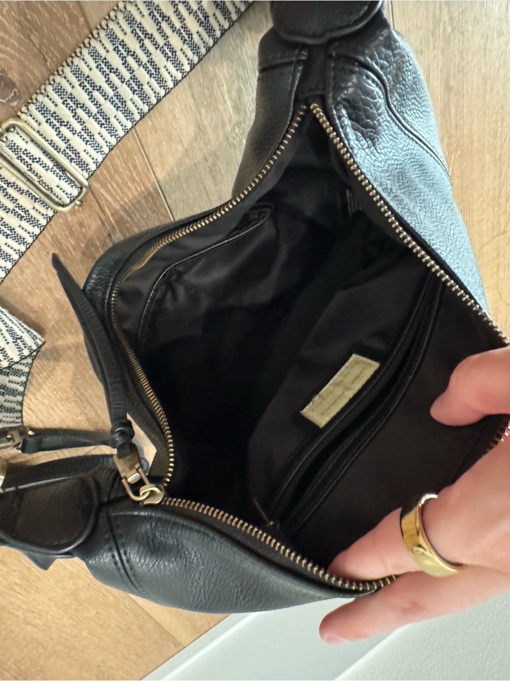 Urban Originals Luna Slouchy Bag Anthropologie crescent-shaped - 2 strap options - Picture 7 of 9
